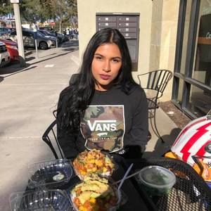 Meet your Posher, Jeselle